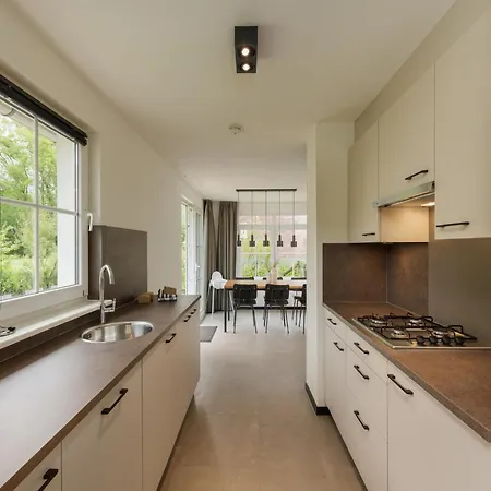 Dom wakacyjny Restyled House With Sauna, Near