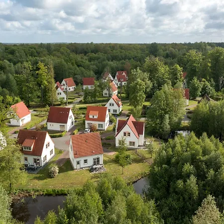 Restyled House With Sauna, Near Dom wakacyjny